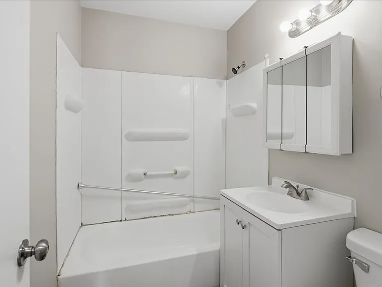 3226 Voigt Dr — Photo 12