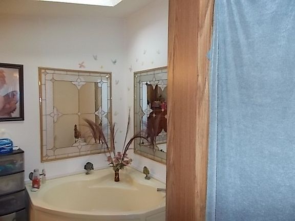 5th image of 23218 Fountain Dr