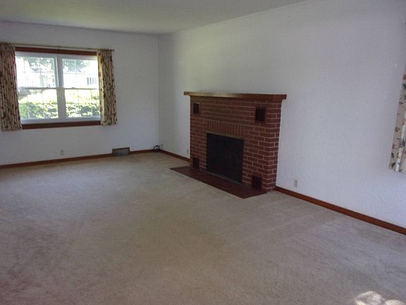 5th image of 156 E Lafayette St
