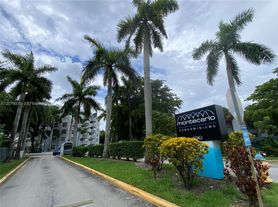 488 NW 165th Street Rd