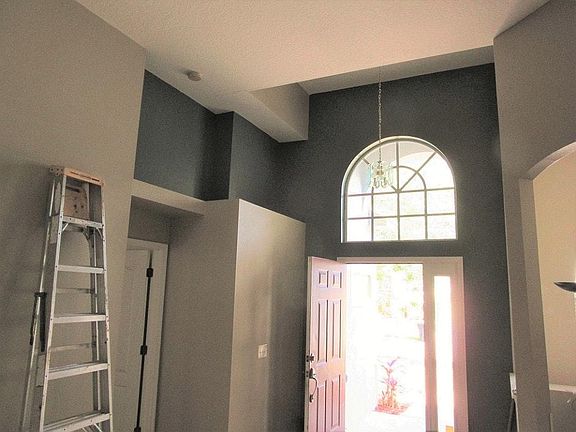Photos do not reflect new paint and laminate flooring