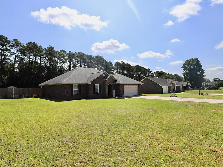 4370 Excursion Dr — Photo 2