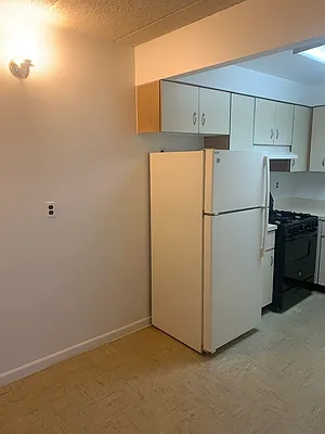 Rented by 18 REALTY | media 12