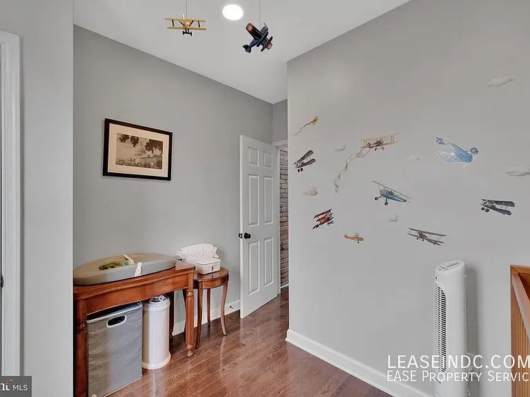 1241 I St NE — Photo 32