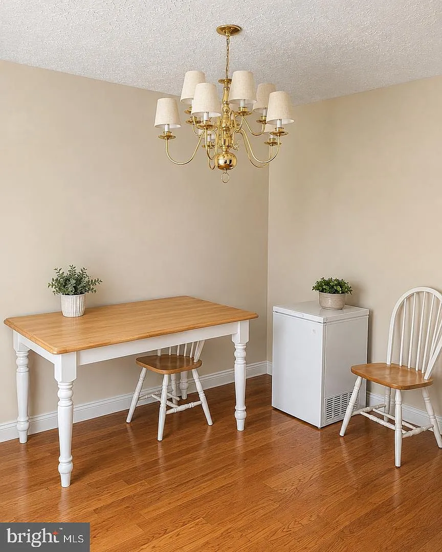 2 bed, 2.0 bath, 1136 sqft, $2,200 — Photo 3