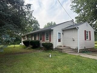 2nd image of 4545 Lock Rd