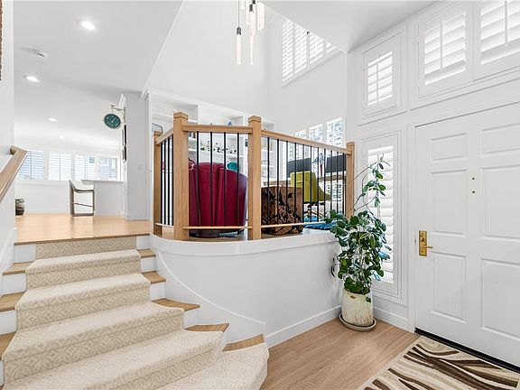 4th image of 19401 Merion Cir
