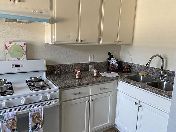 4th image of 15323 Vanowen St APT 1