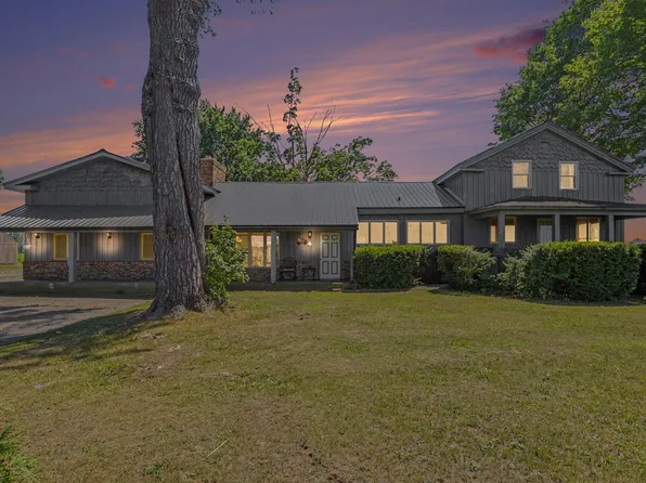 59379 Territorial Rd, Decatur, MI 49045