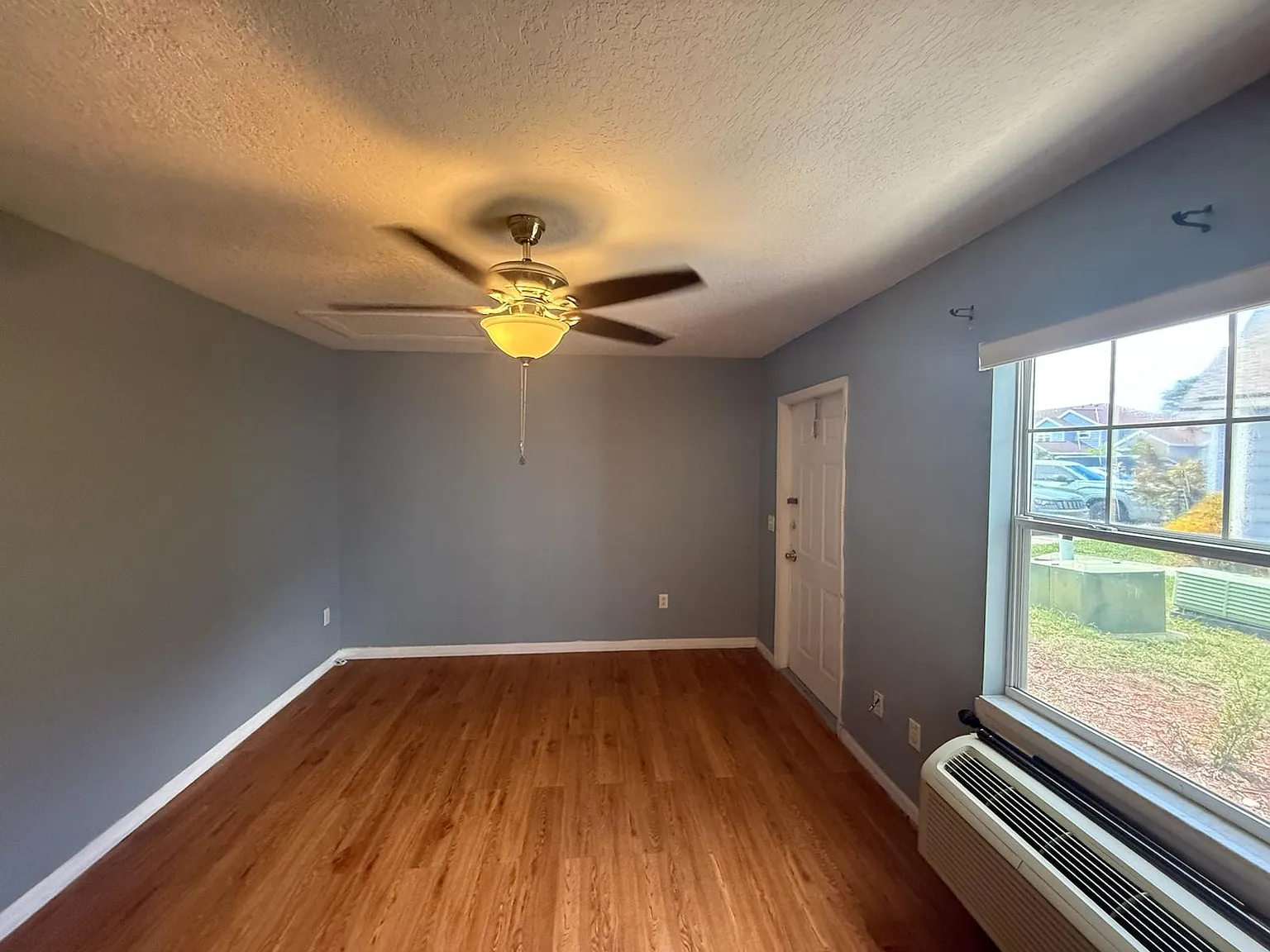 Studio, 200 sqft, $750 — Photo 3