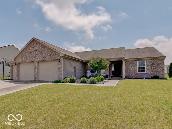 845 Blackberry Dr, Greenwood, IN 46143