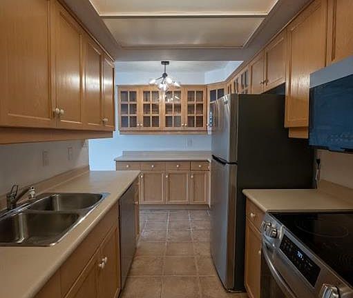4th image of 120 Duke St #1201