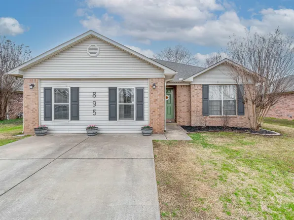 895 Granite Ln, Conway, AR 72034