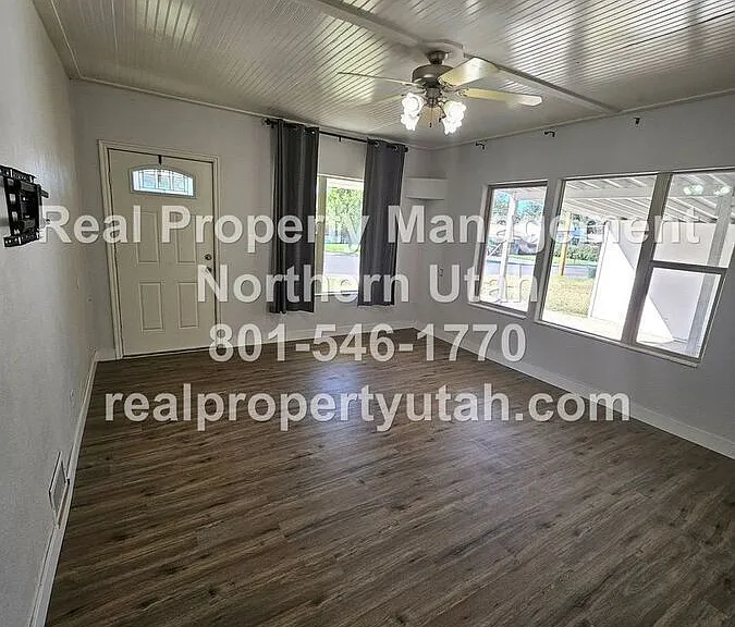 662 E 4th St #COPY — Photo 5