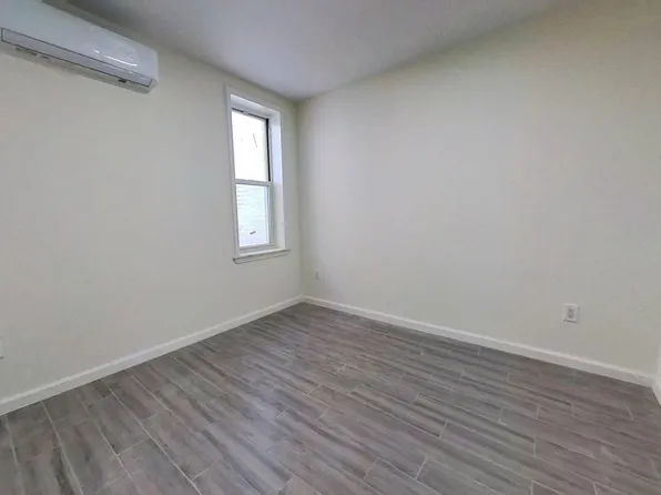 954 3rd Avenue image 6 of 13