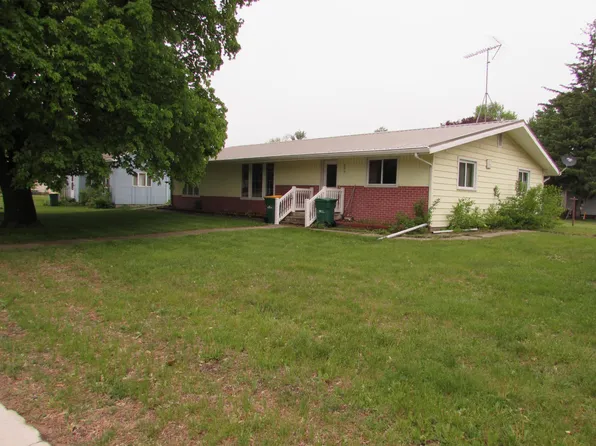 202 W Main St, Ceylon, MN 56121