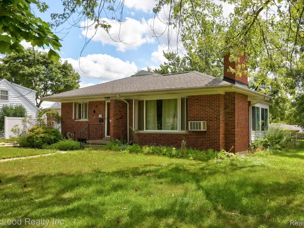 703 W Burnside St, Caro, MI 48723