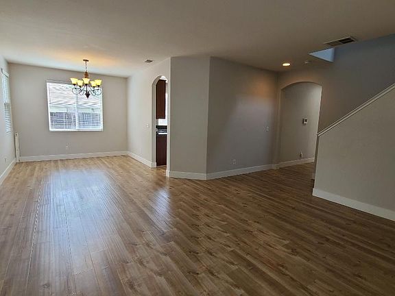 2nd image of 640 Newbridge Ln