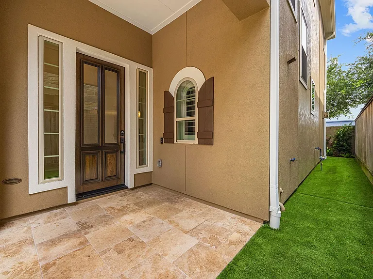 8213 Cabernet Ln — Photo 4