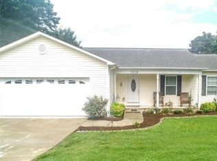 3524 Sulphur Springs Rd NE, Hickory, NC 28601