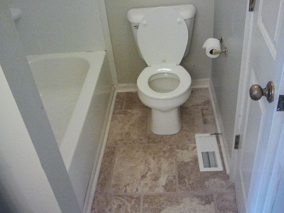 3rd image of 545 Lost Cir APT A