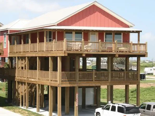 833 Kahla Dr, Crystal Beach, TX 77650