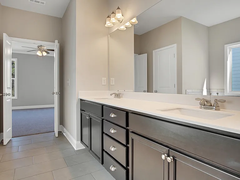 5157 Parkwood Dr — Photo 23