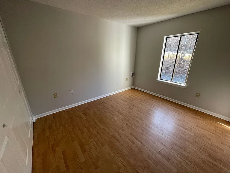 175 Mill Pond Rd #345 — Photo 9