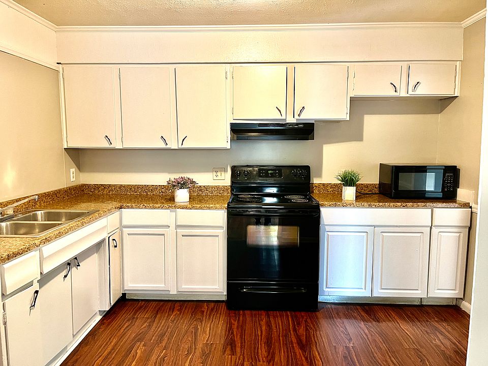 1st image of 2084 Saint Teresa Dr