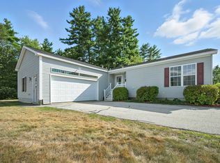 11 Loggers Ln, Sandown, NH 03873