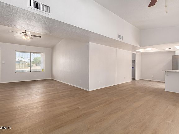 5th image of 11827 N 44TH Avenue