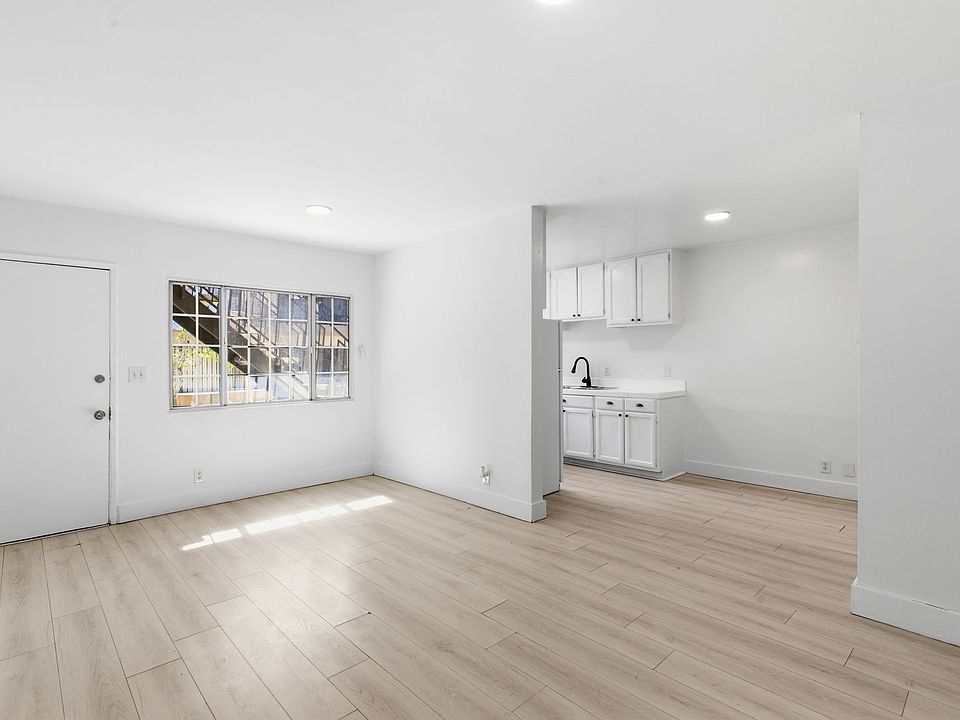 1st image of 3324 Drew St #3