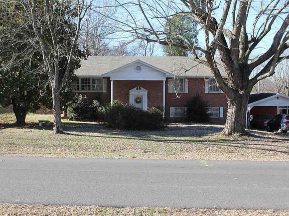 5th image of 305 Maple St