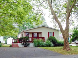 15 Brookside Dr, Bath, PA 18014