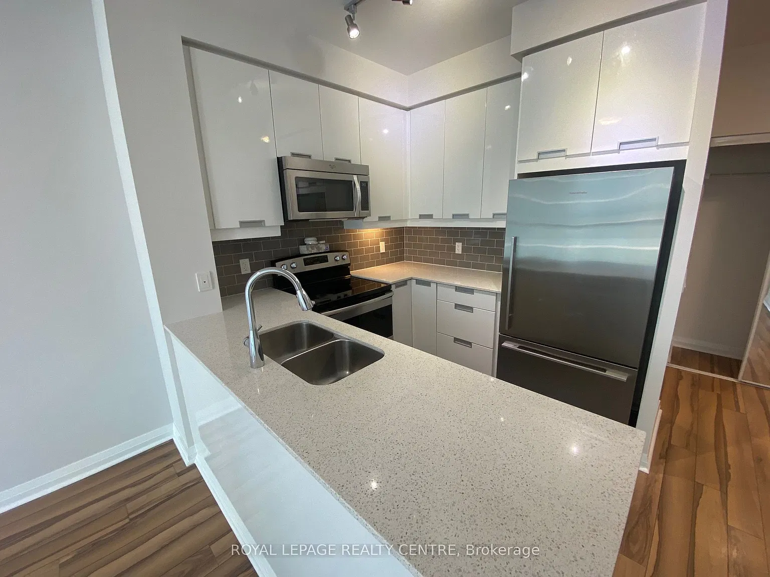 2 bed, $2,300 — Photo 3