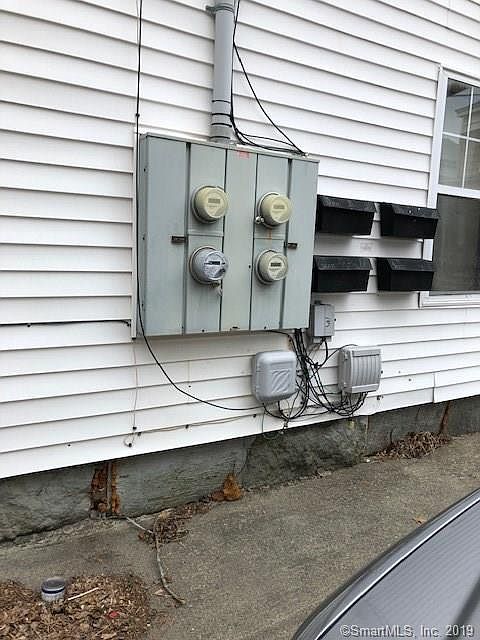 2nd image of 22 Amity St