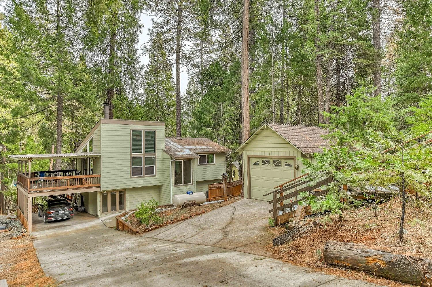 16830 Alpine Ct photo 1
