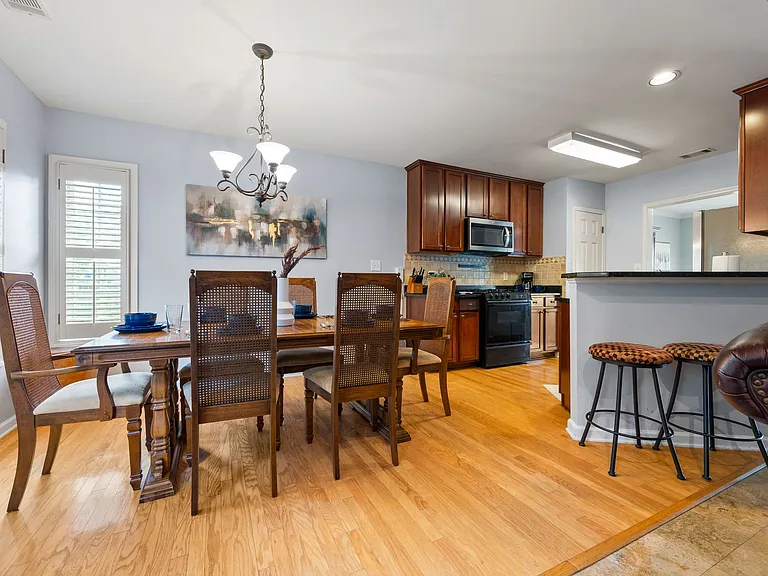 3613 Southland Dr NE #A — Photo 15