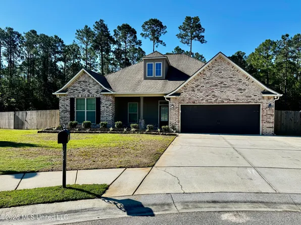 7448 Saints Cir, Ocean Springs, MS 39564