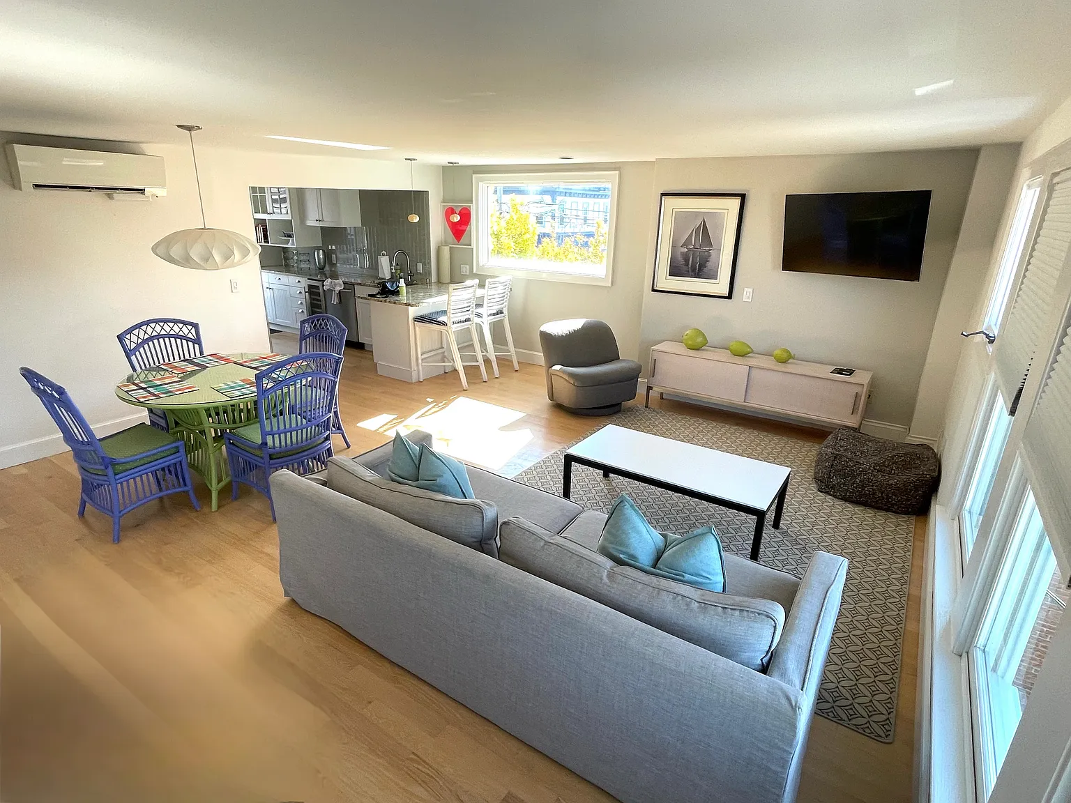 2 bed, 1217 sqft, $3,300 — Photo 3