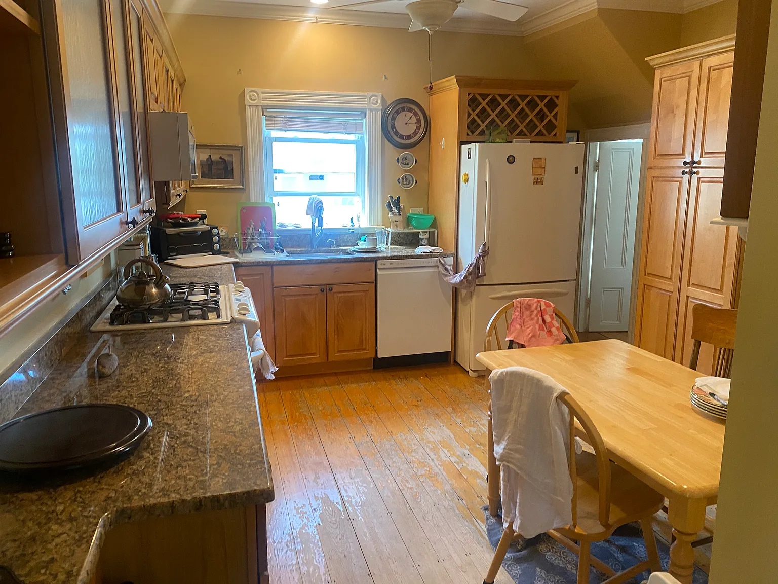 2 bed, 1.0 bath, $3,200 — Photo 4