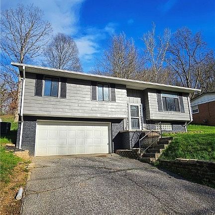 3rd image of 102 Stratford Pl