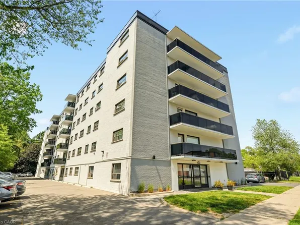 2411 New St #201, Burlington, ON L7R 1K2