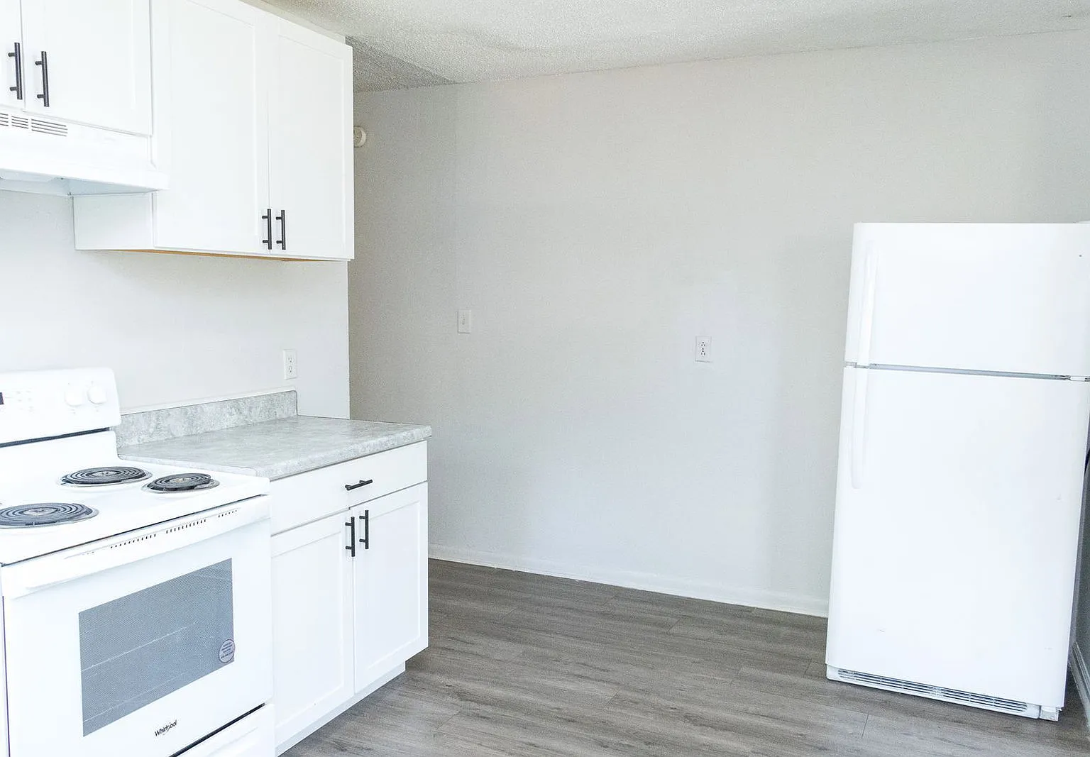 3 bed, 1.5 bath, 1024 sqft, $1,295 — Photo 4