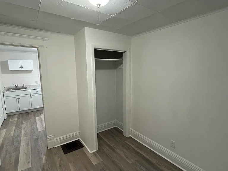 323 W Calthrop Ave #1 — Photo 11