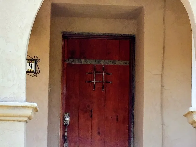 909 Galopago St — Photo 8