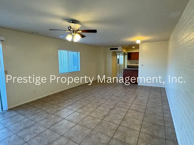 2525 N Alvernon Way #B4 — Photo 9
