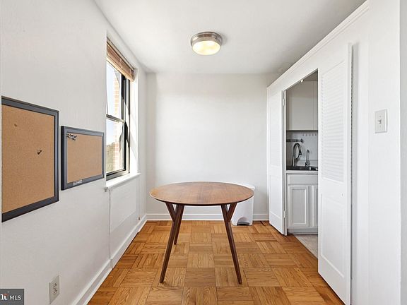 4th image of 2601 Pennsylvania Ave APT 848