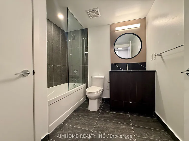 771 Yonge St #1706 — Photo 8