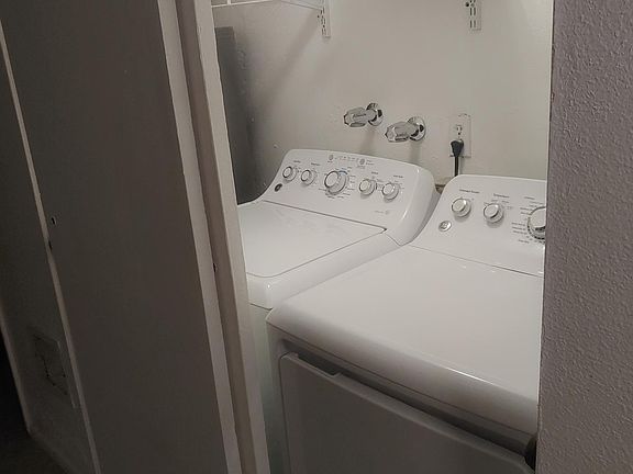 3rd image of 422 W Euclid Ave